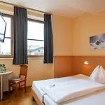 Jufa Hotel 3*
