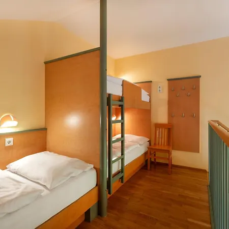 Jufa Hotel 3*